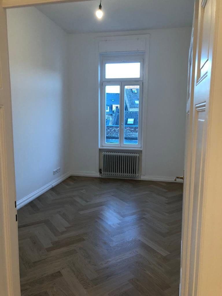 Prenájom bytu 5-izbový 125 m², Wiesbaden, Hesensko Prenájom bytu 5-izbový 125 m², Wiesbaden, Hesensko