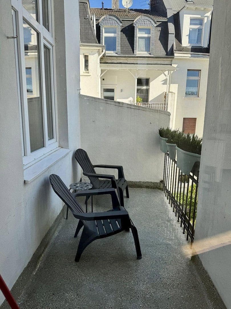 Prenájom bytu 4-izbový 100 m², Stieglitzstr., Wuppertal, Severné Porýnie - Westfálsko Prenájom bytu 4-izbový 100 m², Stieglitzstr., Wuppertal, Severné Porýnie - Westfálsko