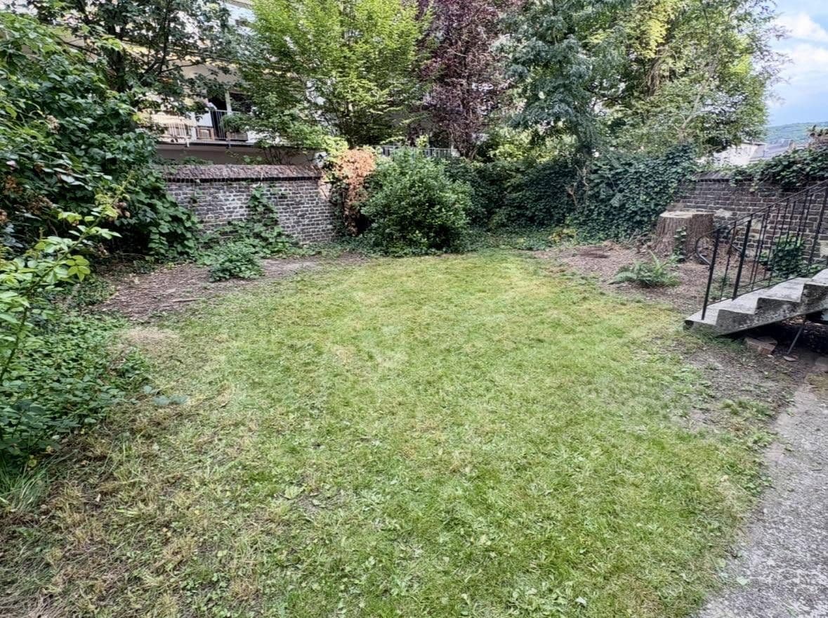 Prenájom bytu 4-izbový 100 m², Stieglitzstr., Wuppertal, Severné Porýnie - Westfálsko Prenájom bytu 4-izbový 100 m², Stieglitzstr., Wuppertal, Severné Porýnie - Westfálsko