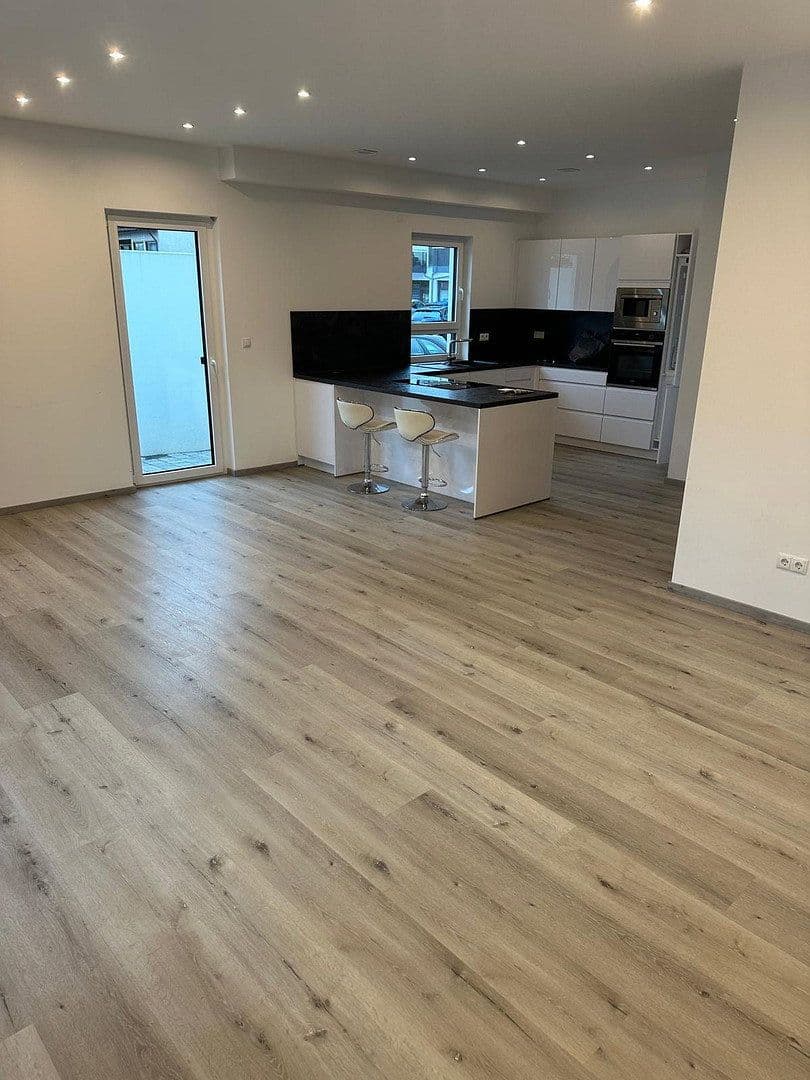 Predaj domu 130 m², pozemek 260 m², Litzendorf, Bavorsko Predaj domu 130 m², pozemek 260 m², Litzendorf, Bavorsko