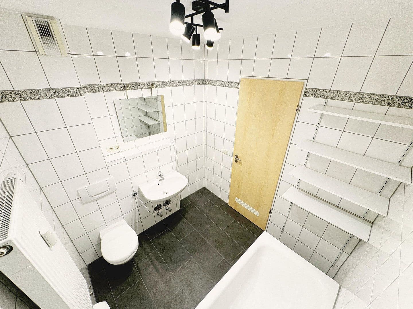Prenájom bytu 2-izbový 51 m², Landsham bei Kirchheim, Bavorsko Prenájom bytu 2-izbový 51 m², Landsham bei Kirchheim, Bavorsko