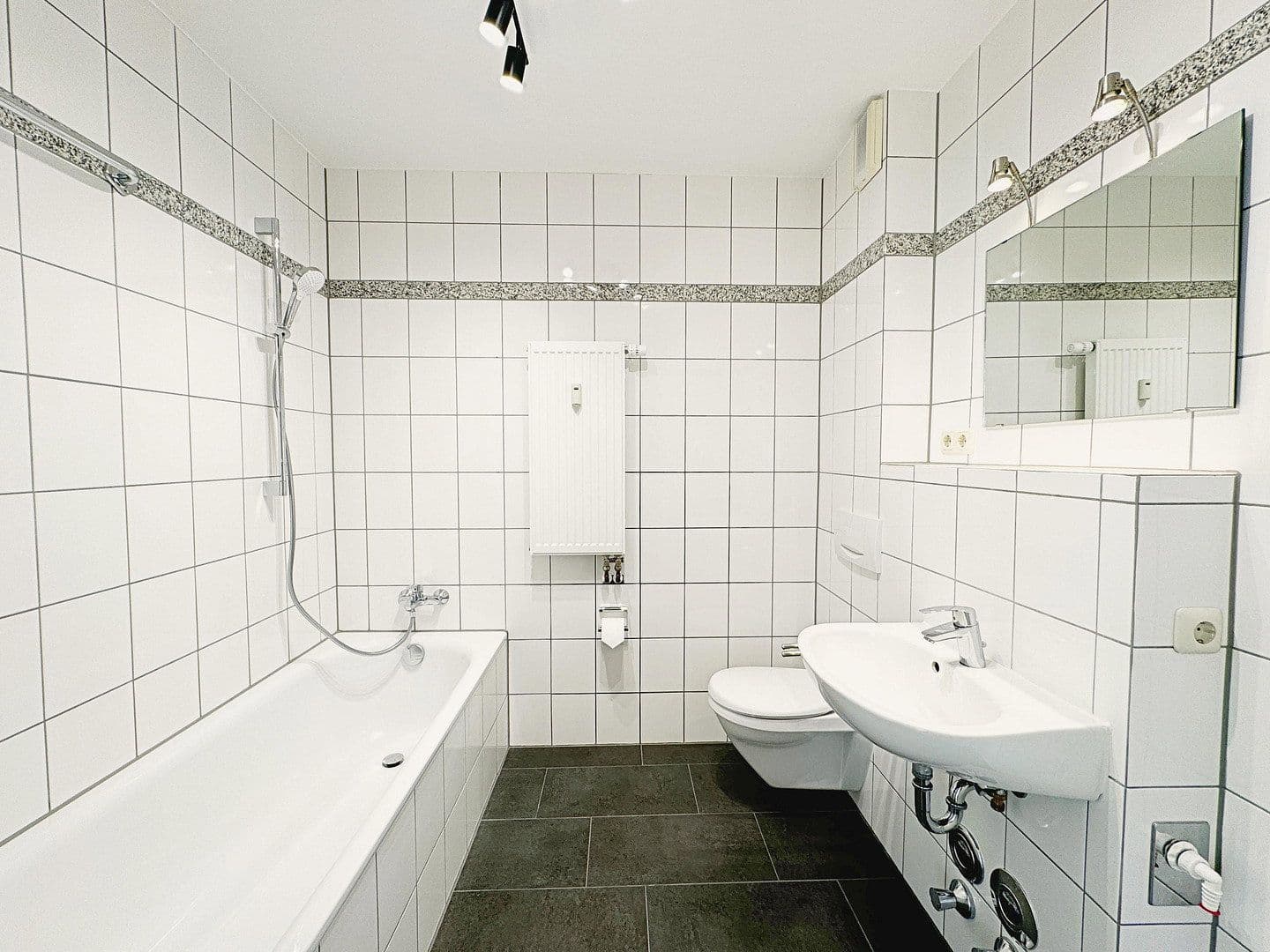 Prenájom bytu 2-izbový 51 m², Landsham bei Kirchheim, Bavorsko Prenájom bytu 2-izbový 51 m², Landsham bei Kirchheim, Bavorsko