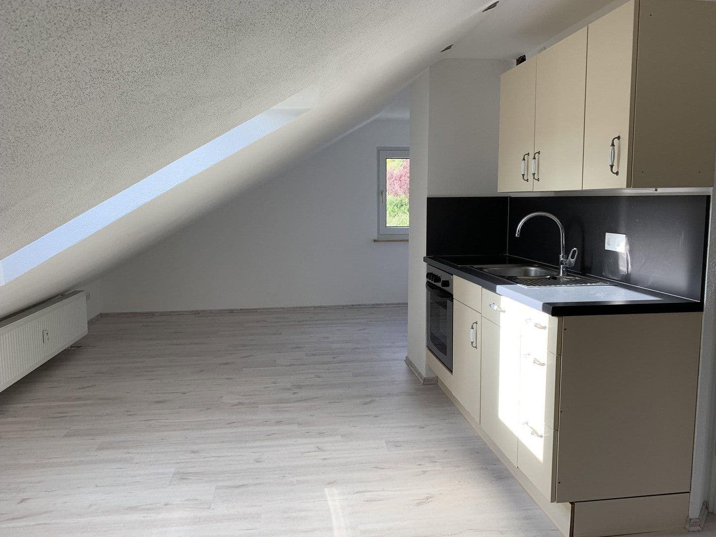 Prenájom bytu 1-izbový 50 m², Schwanfeld, Bavorsko Prenájom bytu 1-izbový 50 m², Schwanfeld, Bavorsko