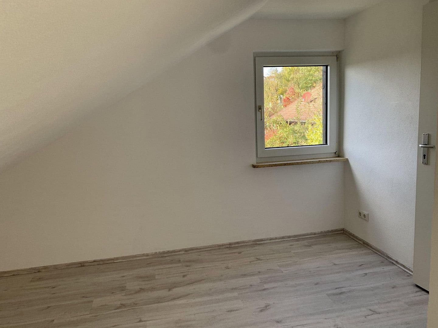 Prenájom bytu 1-izbový 50 m², Schwanfeld, Bavorsko Prenájom bytu 1-izbový 50 m², Schwanfeld, Bavorsko
