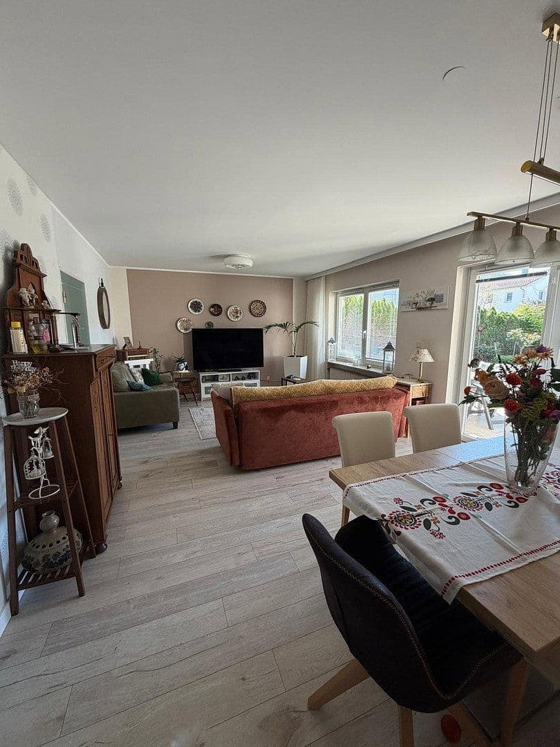 Prenájom domu 140 m², pozemek 290 m², Bubenreuth, Bavorsko Prenájom domu 140 m², pozemek 290 m², Bubenreuth, Bavorsko
