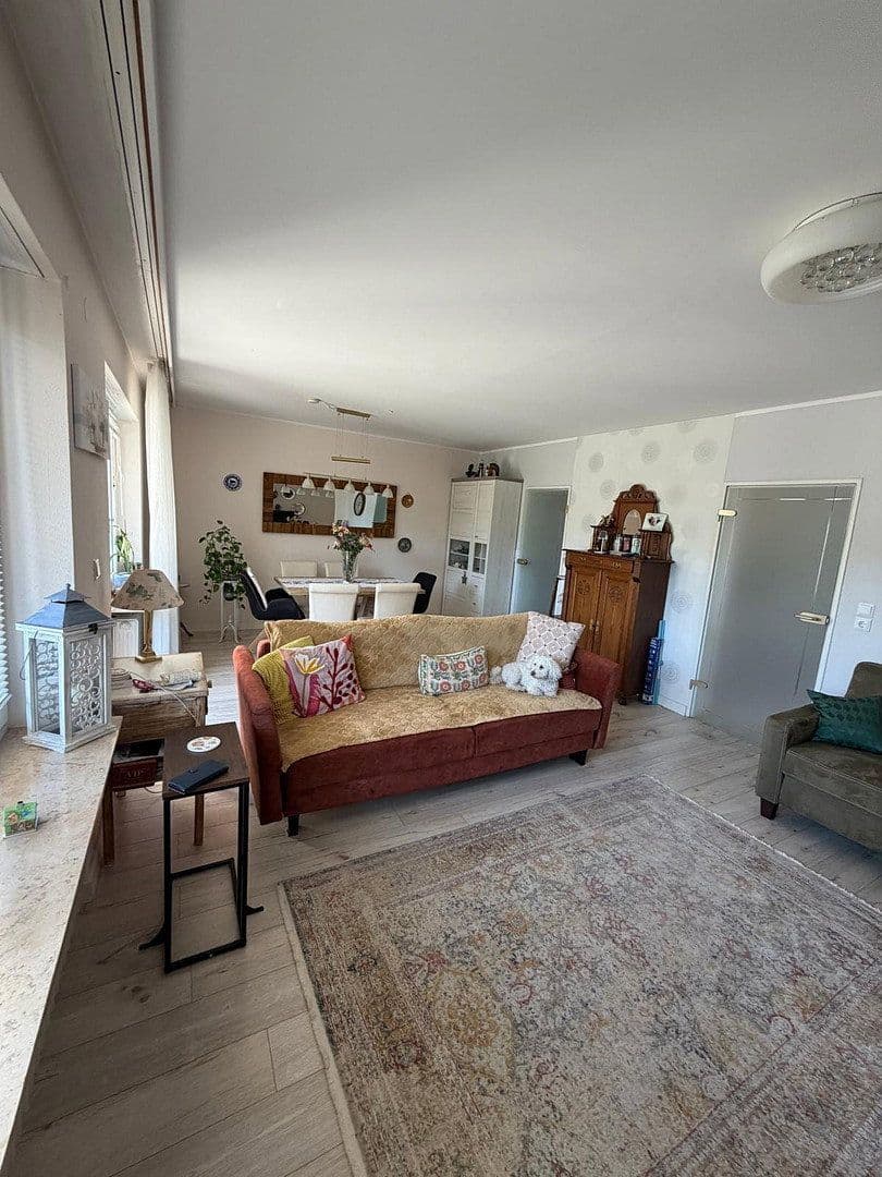 Prenájom domu 140 m², pozemek 290 m², Bubenreuth, Bavorsko Prenájom domu 140 m², pozemek 290 m², Bubenreuth, Bavorsko