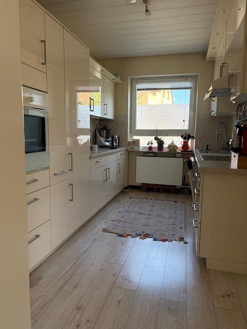 Prenájom domu 140 m², pozemek 290 m², Bubenreuth, Bavorsko Prenájom domu 140 m², pozemek 290 m², Bubenreuth, Bavorsko