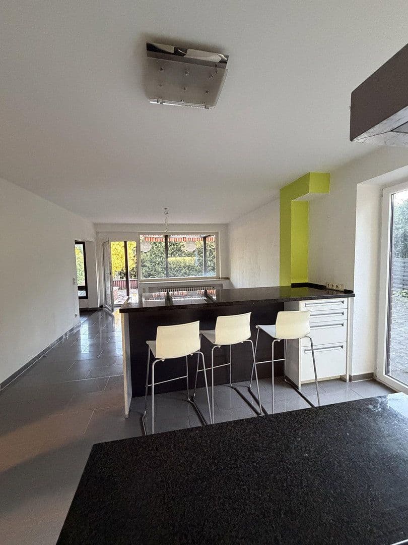 Predaj domu 337 m², pozemek 782 m², An der Lilie 33, Ratingen, Severné Porýnie - Westfálsko Predaj domu 337 m², pozemek 782 m², An der Lilie 33, Ratingen, Severné Porýnie - Westfálsko