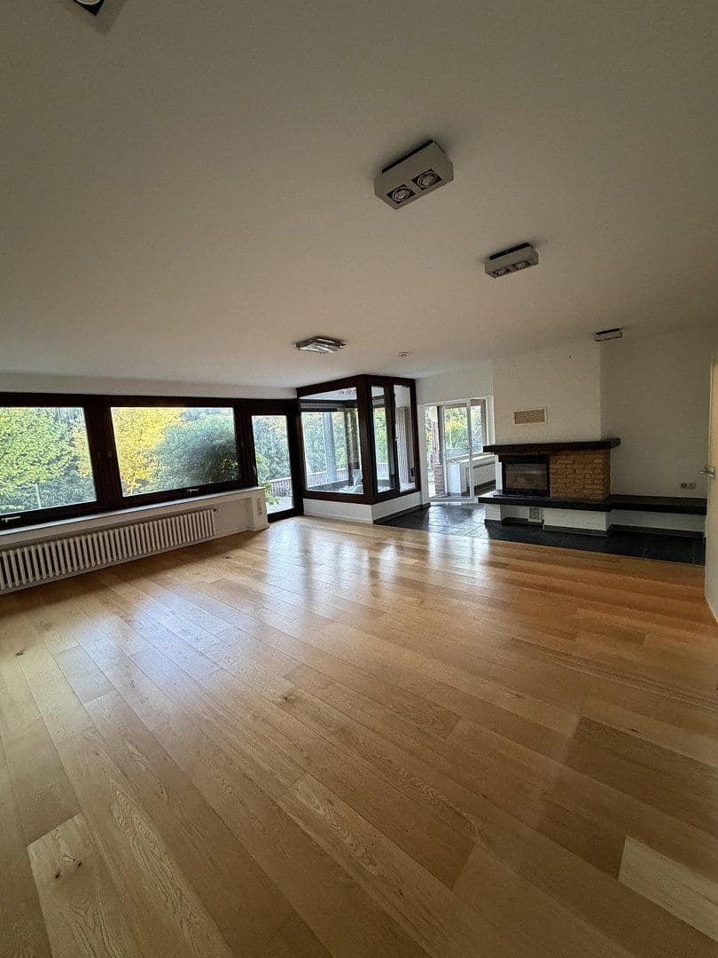 Predaj domu 337 m², pozemek 782 m², An der Lilie 33, Ratingen, Severné Porýnie - Westfálsko Predaj domu 337 m², pozemek 782 m², An der Lilie 33, Ratingen, Severné Porýnie - Westfálsko