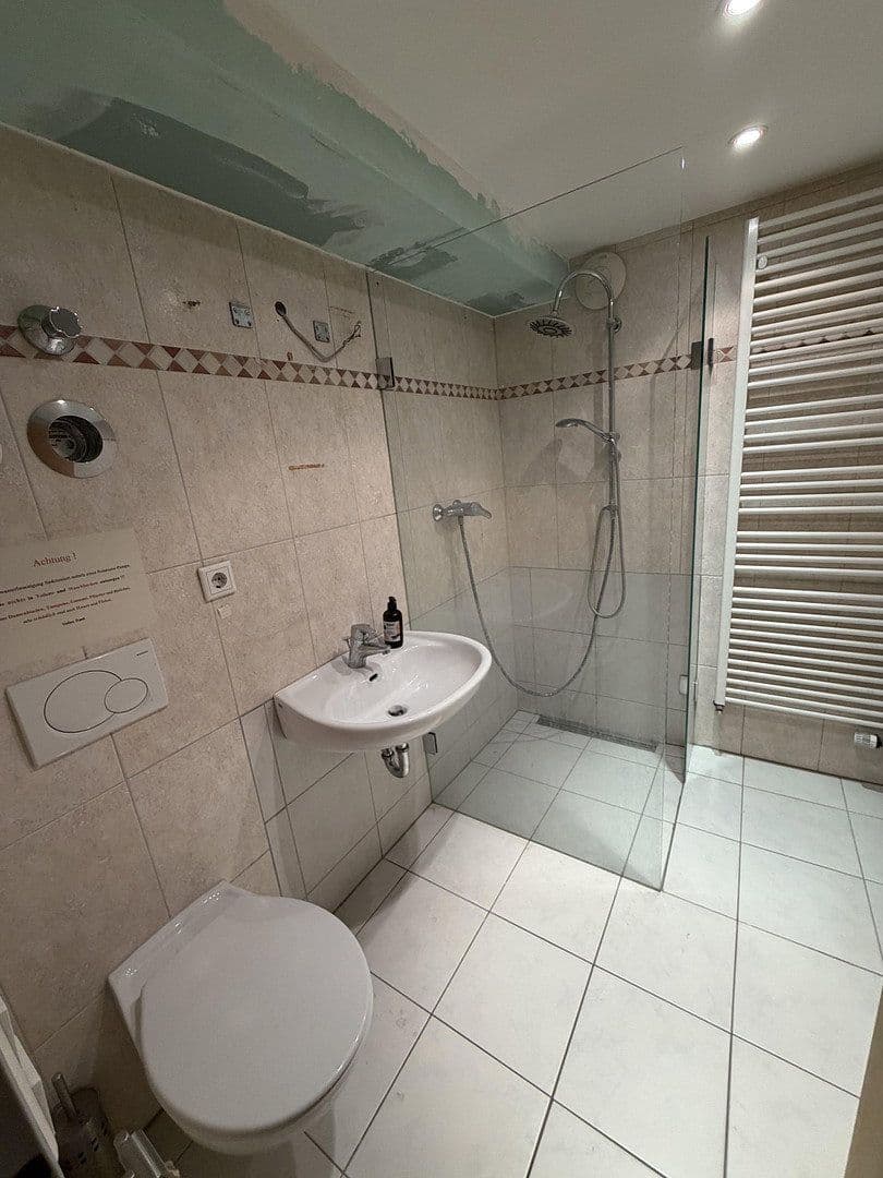 Predaj domu 337 m², pozemek 782 m², An der Lilie 33, Ratingen, Severné Porýnie - Westfálsko Predaj domu 337 m², pozemek 782 m², An der Lilie 33, Ratingen, Severné Porýnie - Westfálsko
