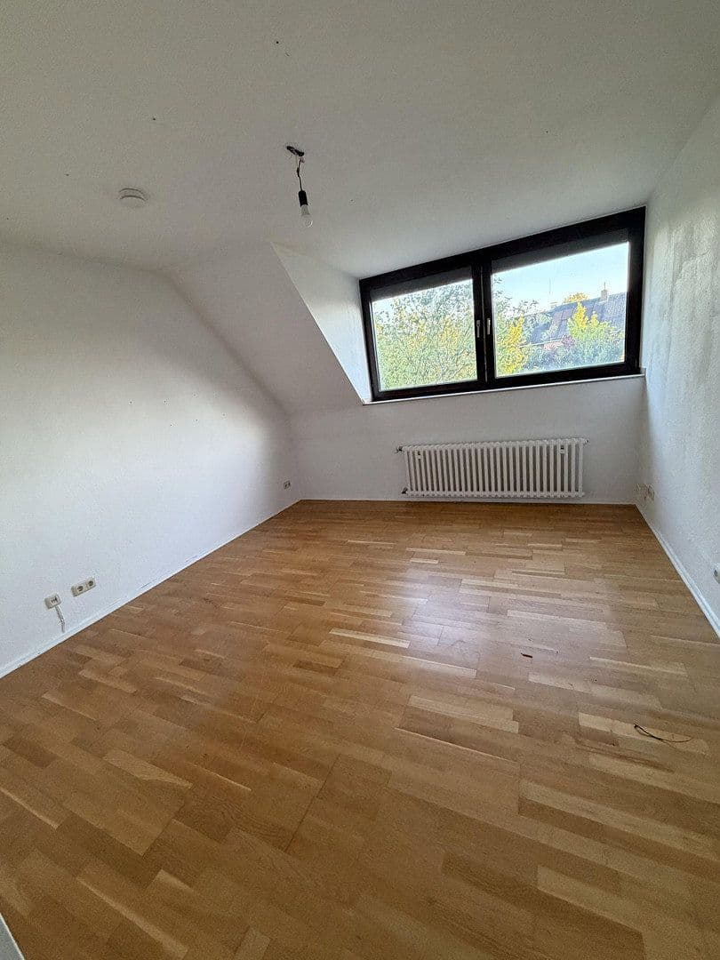 Predaj domu 337 m², pozemek 782 m², An der Lilie 33, Ratingen, Severné Porýnie - Westfálsko Predaj domu 337 m², pozemek 782 m², An der Lilie 33, Ratingen, Severné Porýnie - Westfálsko