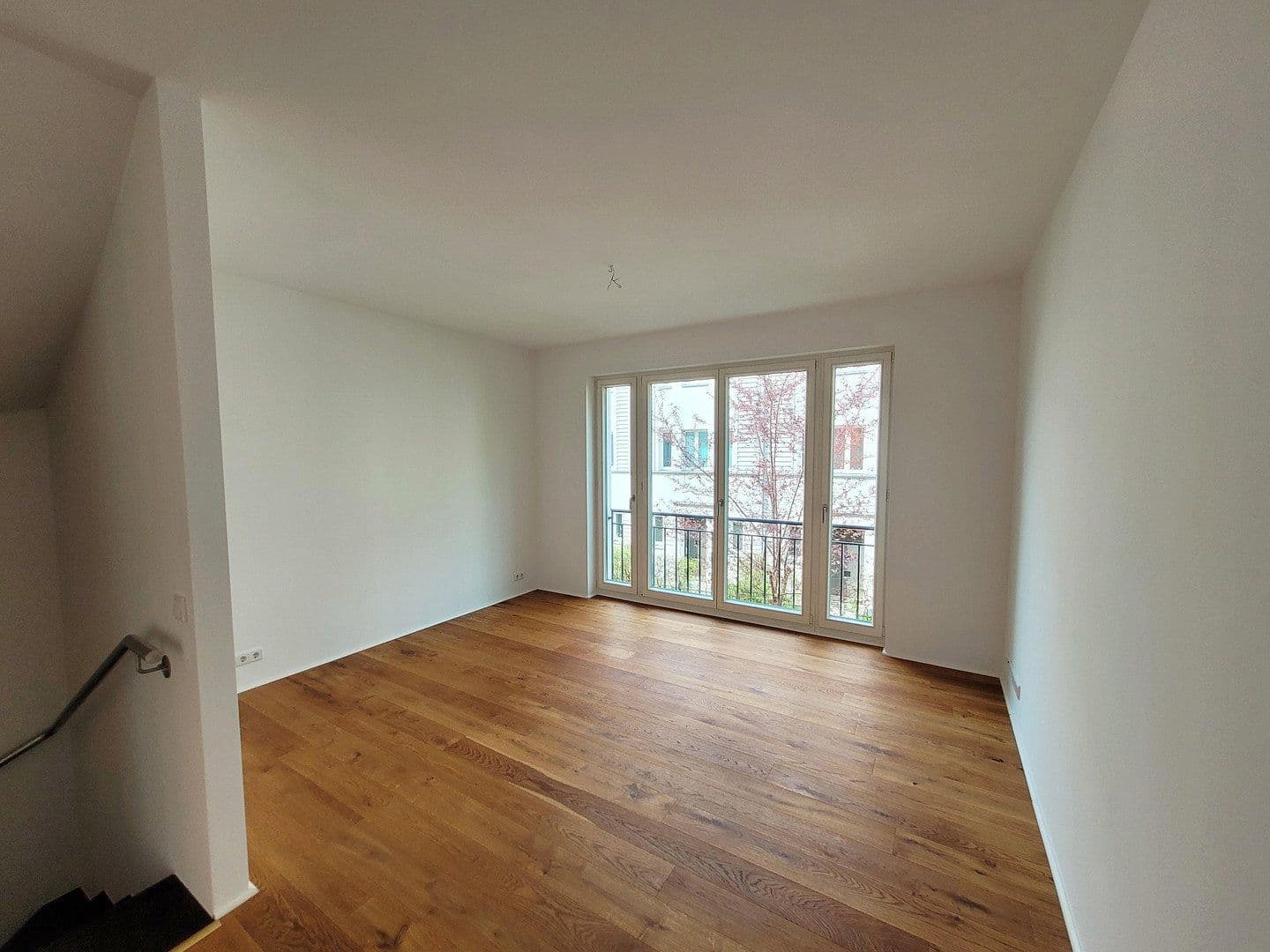 Predaj domu 145 m², pozemek 45 m², Potsdam, Brandenbursko Predaj domu 145 m², pozemek 45 m², Potsdam, Brandenbursko