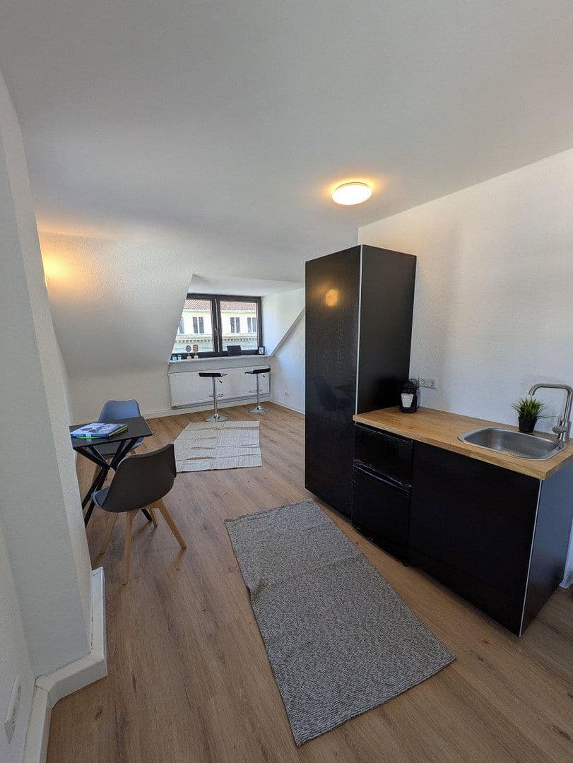 Prenájom bytu 2-izbový 32 m², Rotebühlstrasse 108, Stuttgart West, Bádensko-Wurttembersko Prenájom bytu 2-izbový 32 m², Rotebühlstrasse 108, Stuttgart West, Bádensko-Wurttembersko