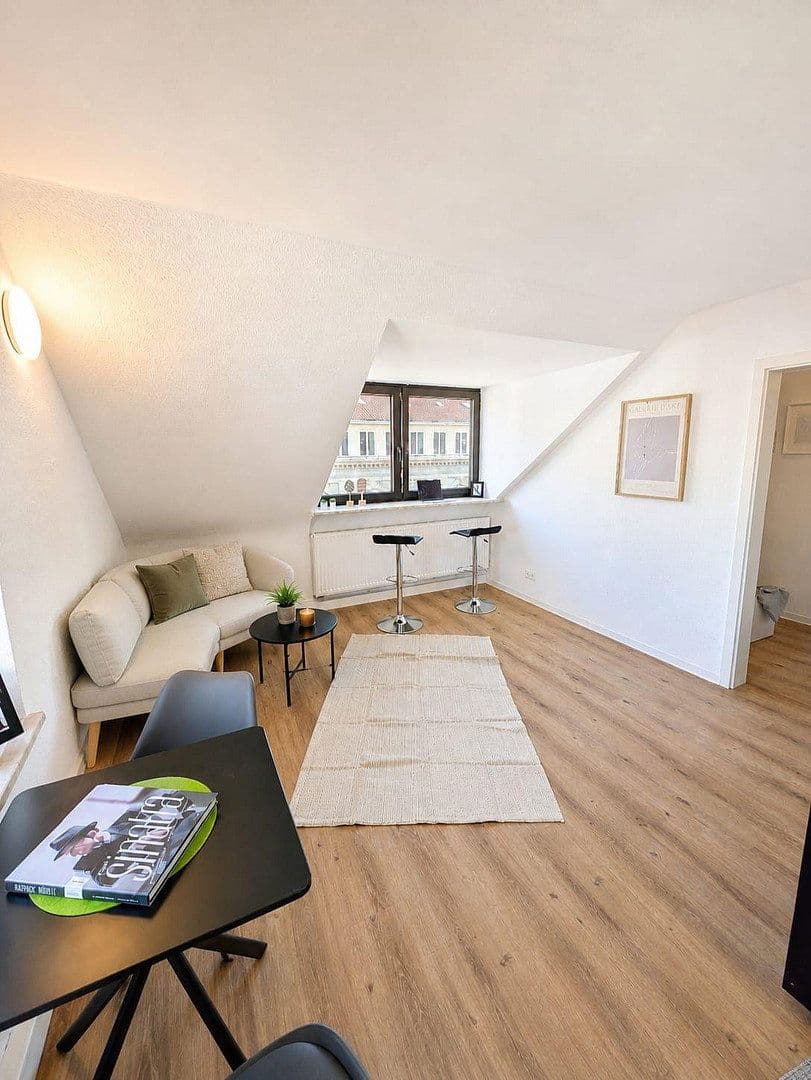 Prenájom bytu 2-izbový 32 m², Rotebühlstrasse 108, Stuttgart West, Bádensko-Wurttembersko Prenájom bytu 2-izbový 32 m², Rotebühlstrasse 108, Stuttgart West, Bádensko-Wurttembersko