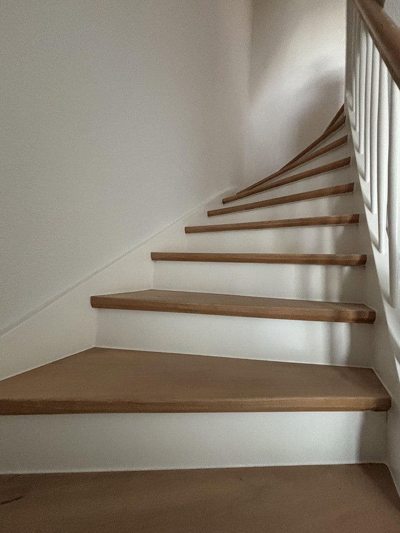 Predaj domu 119 m², pozemek 194 m², Leinfelden-Echterdingen, Bádensko-Wurttembersko Predaj domu 119 m², pozemek 194 m², Leinfelden-Echterdingen, Bádensko-Wurttembersko