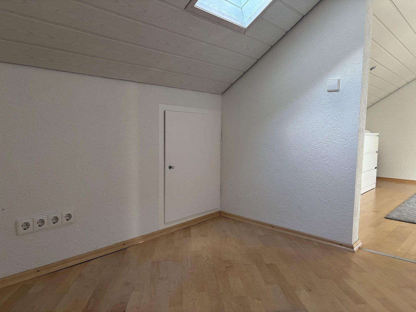 Predaj domu 119 m², pozemek 194 m², Leinfelden-Echterdingen, Bádensko-Wurttembersko Predaj domu 119 m², pozemek 194 m², Leinfelden-Echterdingen, Bádensko-Wurttembersko