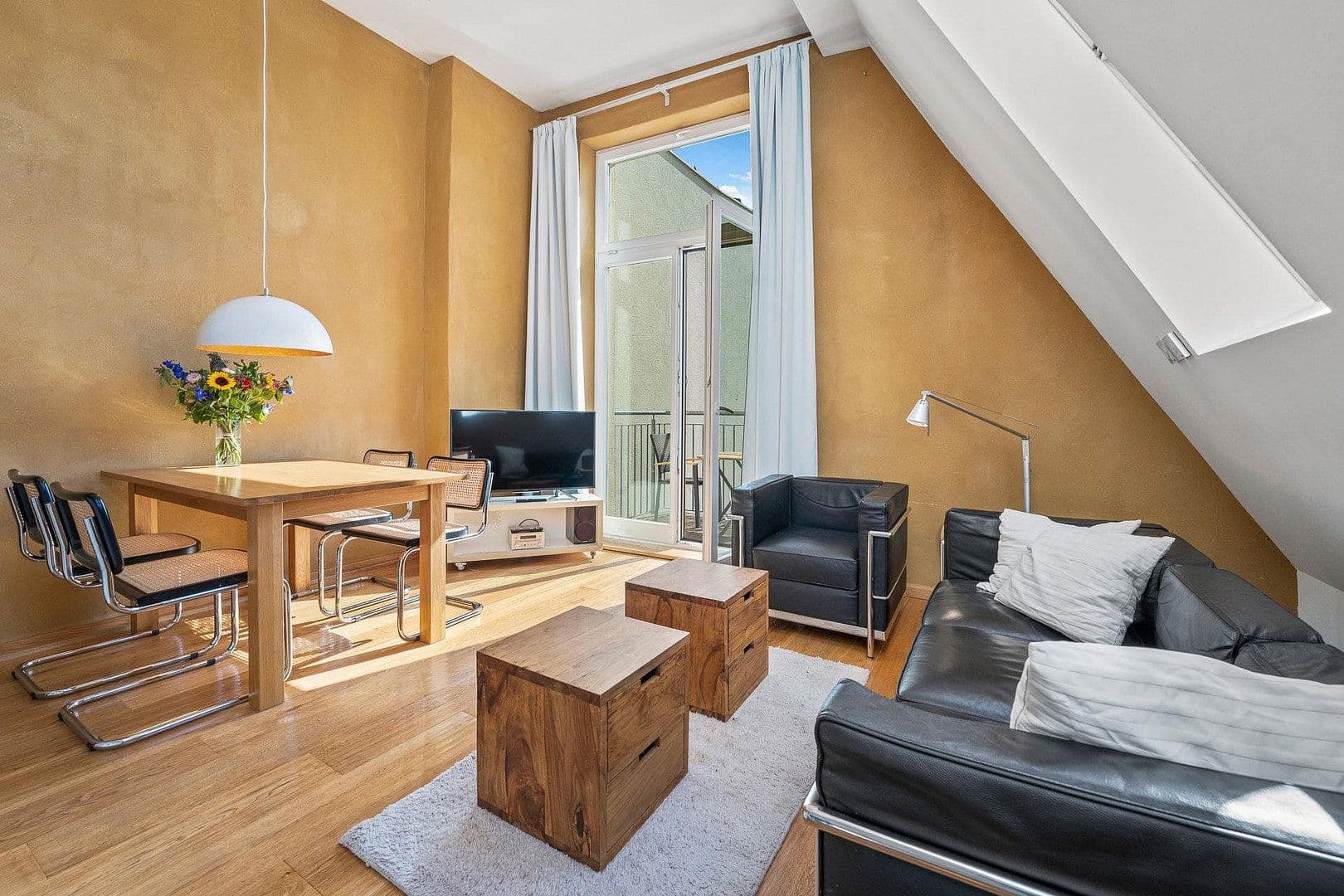 Prenájom bytu 2-izbový 52 m², Dirschauer Straße 6, Berlin, Berlín Prenájom bytu 2-izbový 52 m², Dirschauer Straße 6, Berlin, Berlín