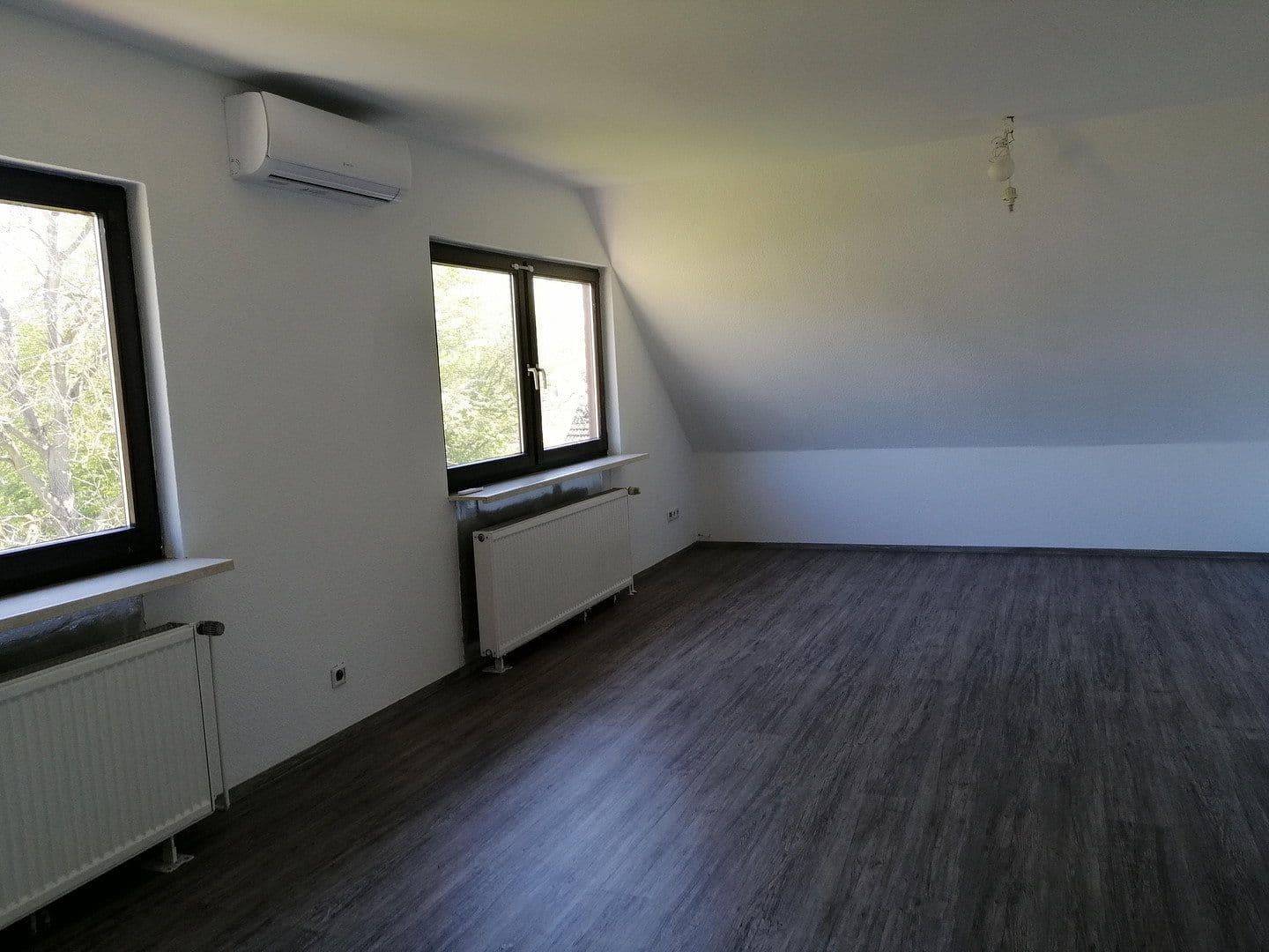 Predaj domu 160 m², pozemek 462 m², Berlin, Berlín Predaj domu 160 m², pozemek 462 m², Berlin, Berlín