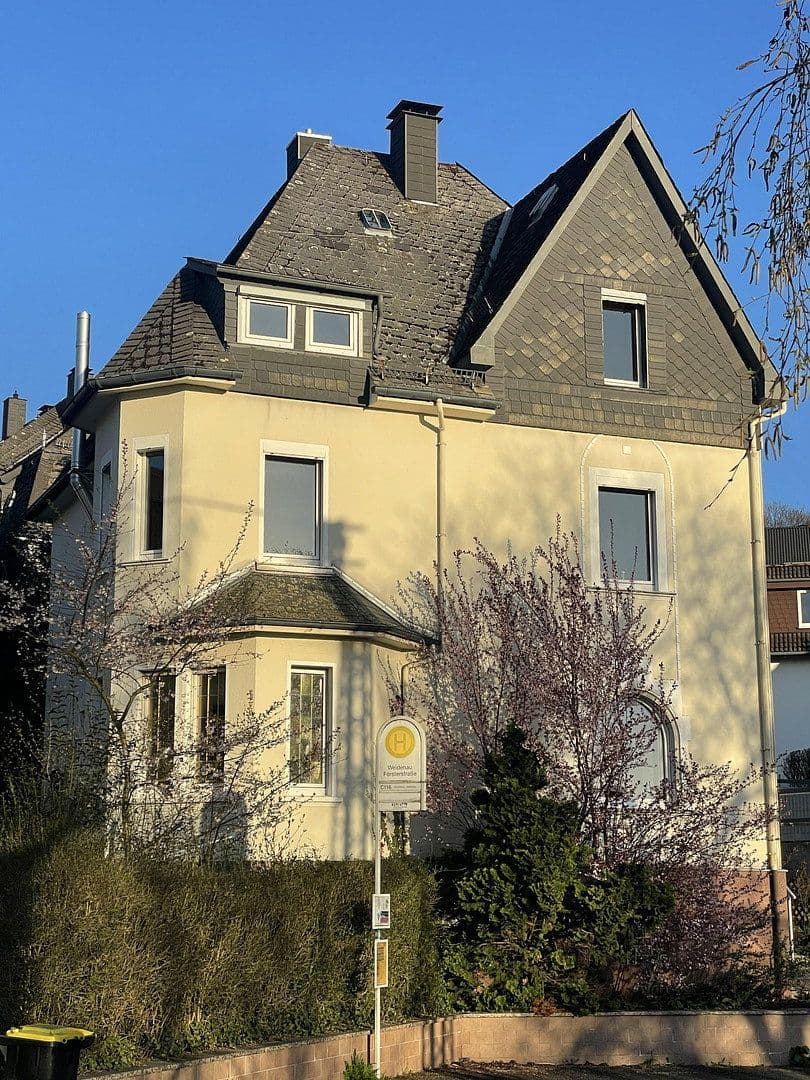 Predaj domu 153 m², pozemek 369 m², Siegen, Severné Porýnie - Westfálsko Predaj domu 153 m², pozemek 369 m², Siegen, Severné Porýnie - Westfálsko