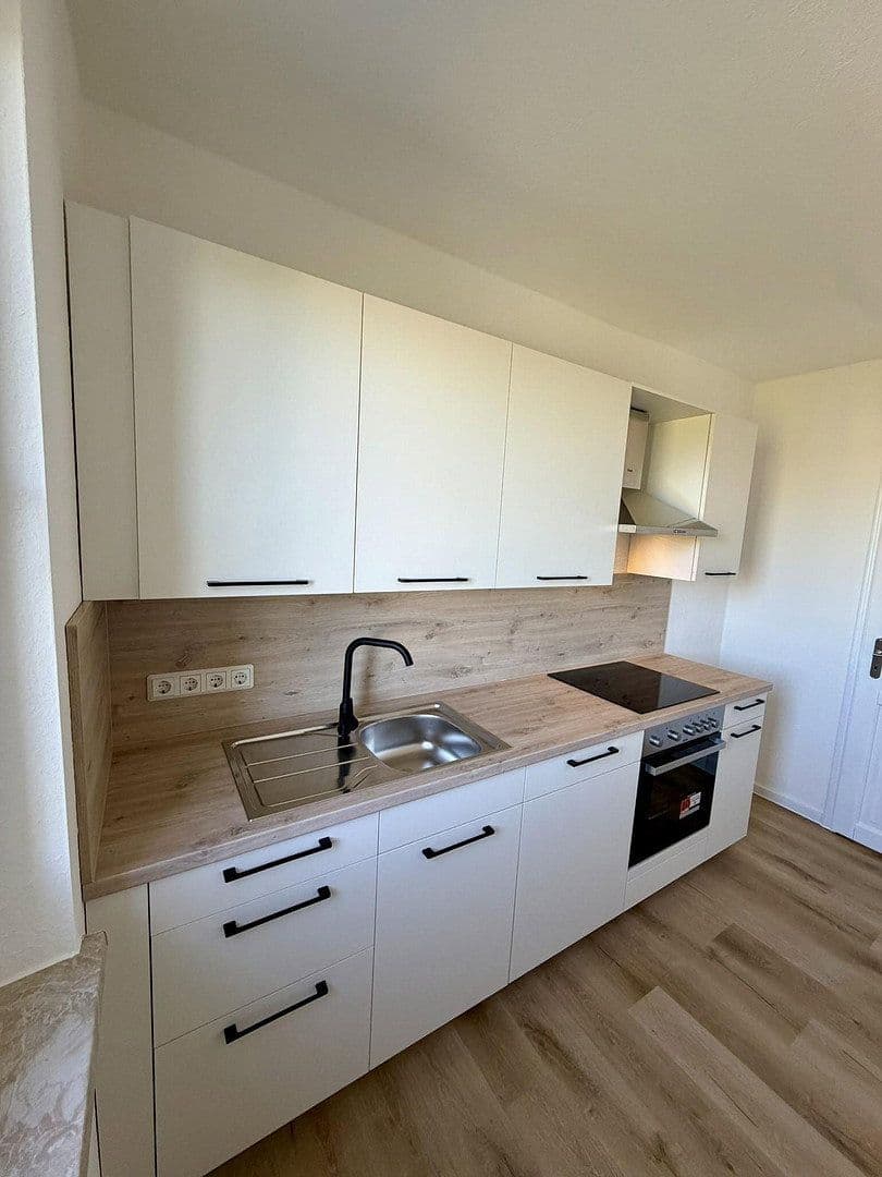 Prenájom bytu 3-izbový 60 m², Hans-Beimler-Str. 25, Greifswald, Meklenbursko-Predpomoransko Prenájom bytu 3-izbový 60 m², Hans-Beimler-Str. 25, Greifswald, Meklenbursko-Predpomoransko