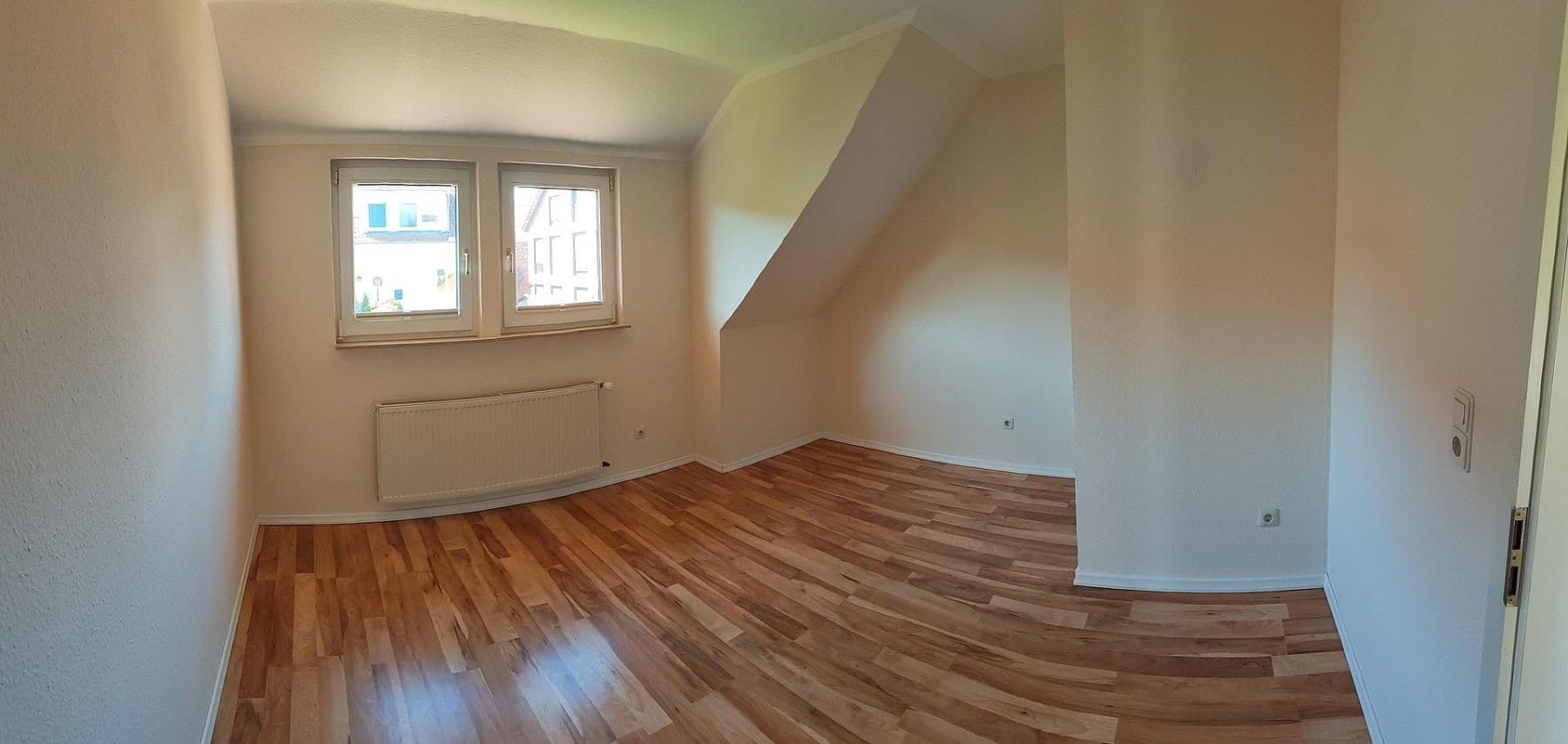 Prenájom domu 140 m², pozemek 900 m², Burgdorf, Dolné Sasko Prenájom domu 140 m², pozemek 900 m², Burgdorf, Dolné Sasko