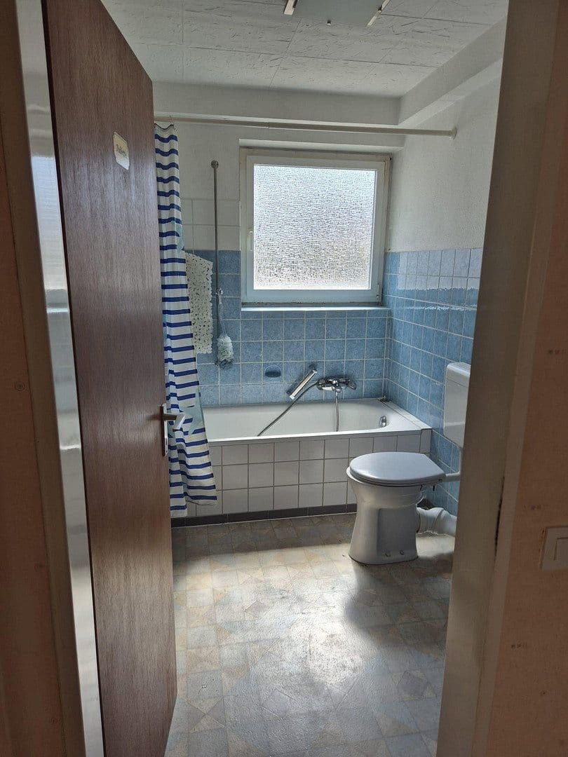 Prenájom bytu 3-izbový 84 m², Schulstraße 9, Schiffweiler, Sársko Prenájom bytu 3-izbový 84 m², Schulstraße 9, Schiffweiler, Sársko