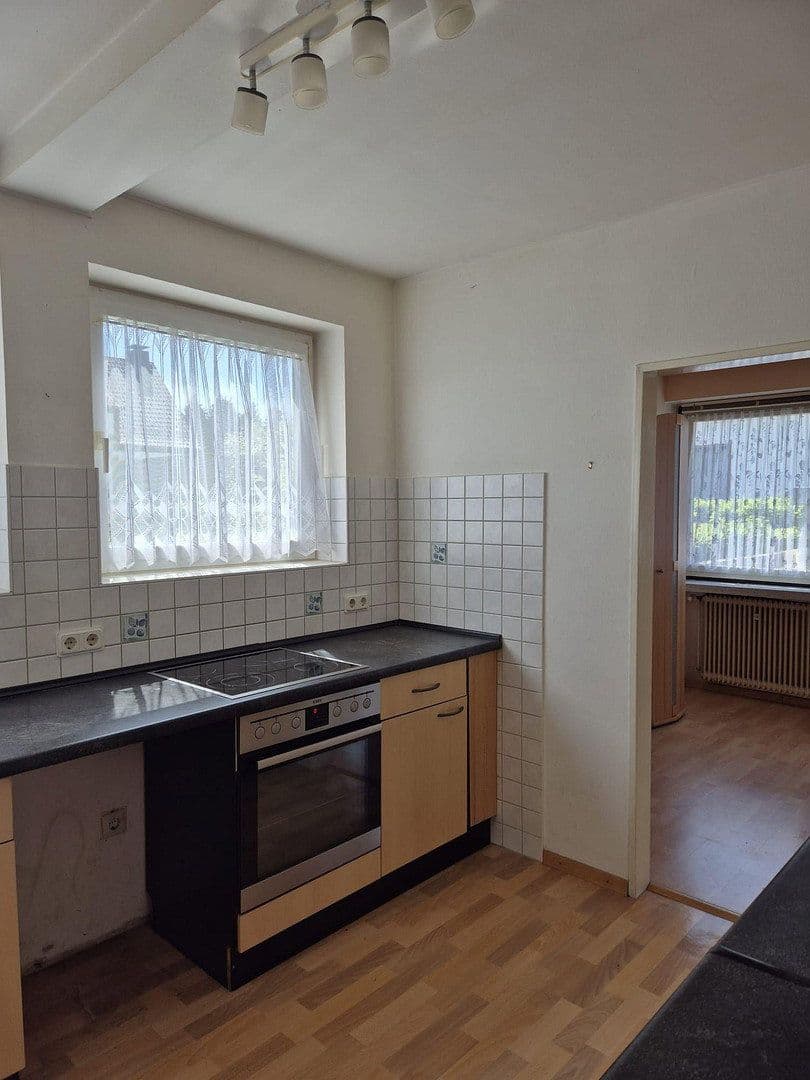 Prenájom bytu 3-izbový 84 m², Schulstraße 9, Schiffweiler, Sársko Prenájom bytu 3-izbový 84 m², Schulstraße 9, Schiffweiler, Sársko