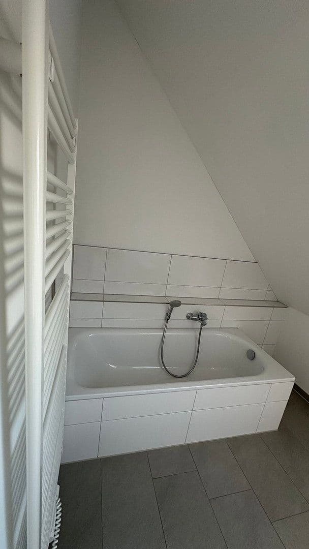 Prenájom bytu 3-izbový 116 m², Ahlen, Severné Porýnie - Westfálsko Prenájom bytu 3-izbový 116 m², Ahlen, Severné Porýnie - Westfálsko