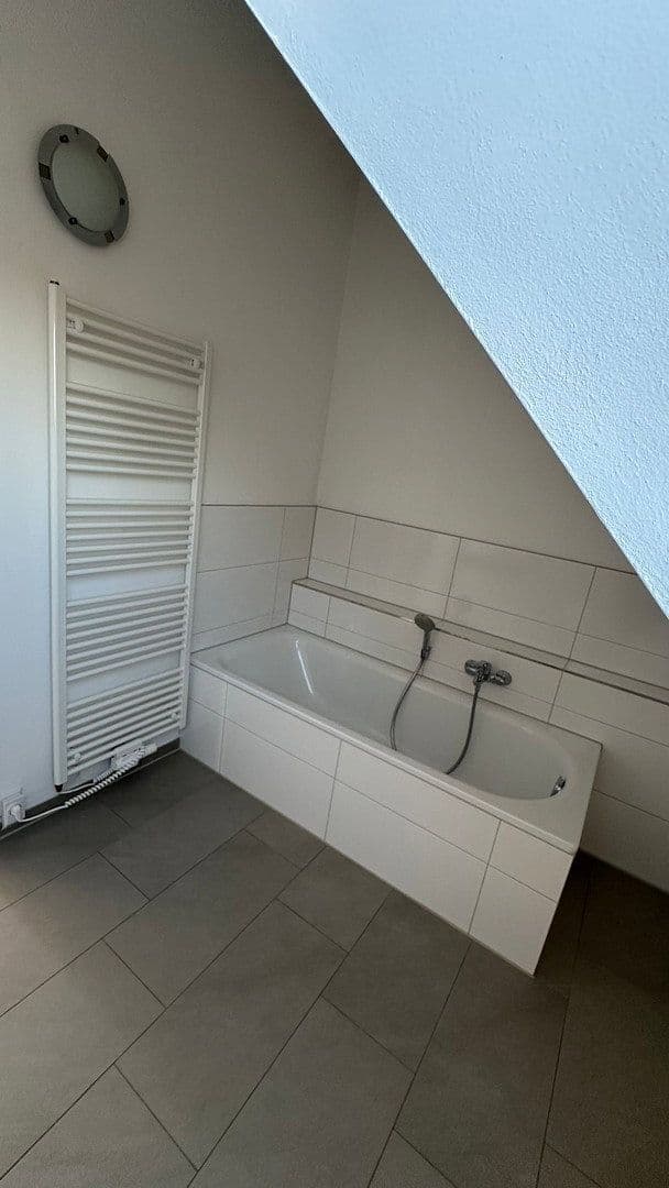 Prenájom bytu 3-izbový 116 m², Ahlen, Severné Porýnie - Westfálsko Prenájom bytu 3-izbový 116 m², Ahlen, Severné Porýnie - Westfálsko