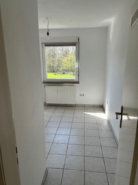 Prenájom bytu 2-izbový 50 m², Leverkusen Bergisch-Neukirchen, Severné Porýnie - Westfálsko Prenájom bytu 2-izbový 50 m², Leverkusen Bergisch-Neukirchen, Severné Porýnie - Westfálsko