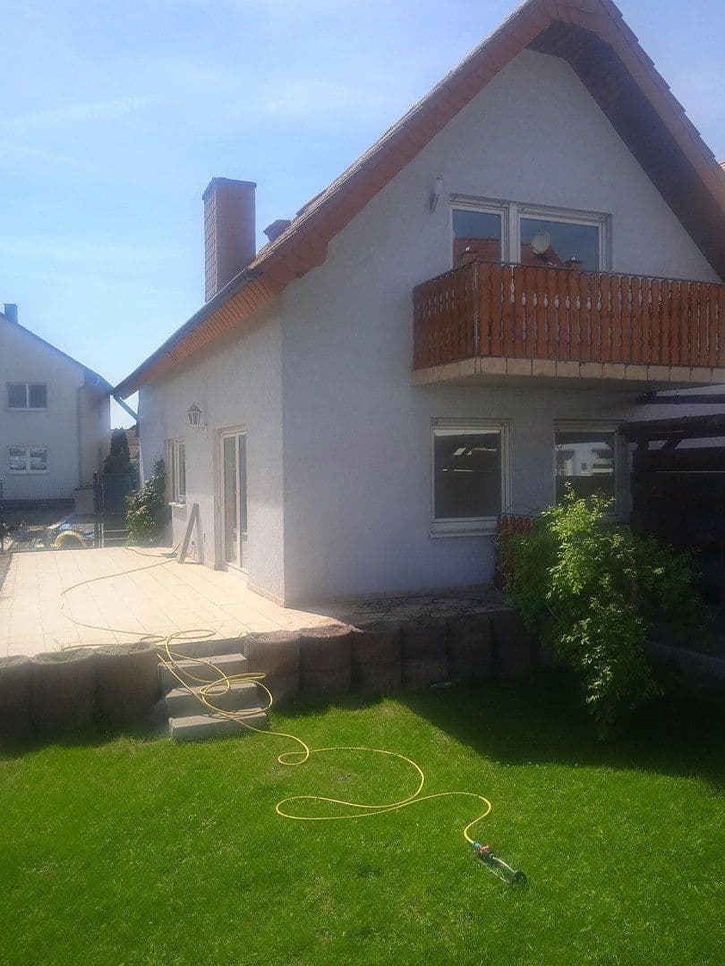 Prenájom domu 130 m², pozemek 246 m², St. Leon-Rot, Bádensko-Wurttembersko Prenájom domu 130 m², pozemek 246 m², St. Leon-Rot, Bádensko-Wurttembersko