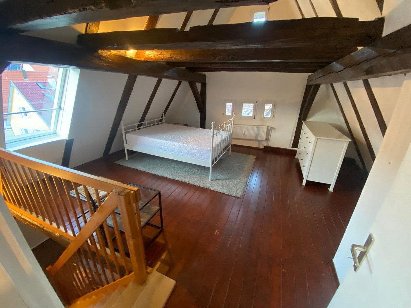 Prenájom bytu 2-izbový 60 m², Weissach, Bádensko-Wurttembersko Prenájom bytu 2-izbový 60 m², Weissach, Bádensko-Wurttembersko