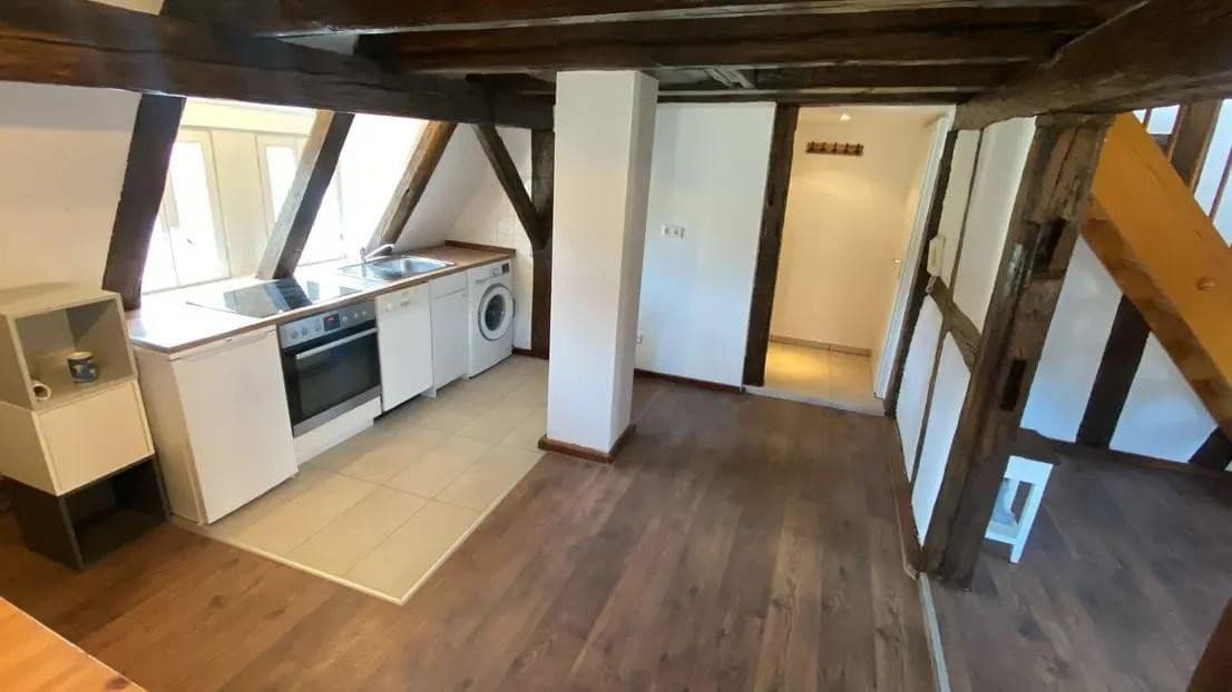 Prenájom bytu 2-izbový 60 m², Weissach, Bádensko-Wurttembersko Prenájom bytu 2-izbový 60 m², Weissach, Bádensko-Wurttembersko