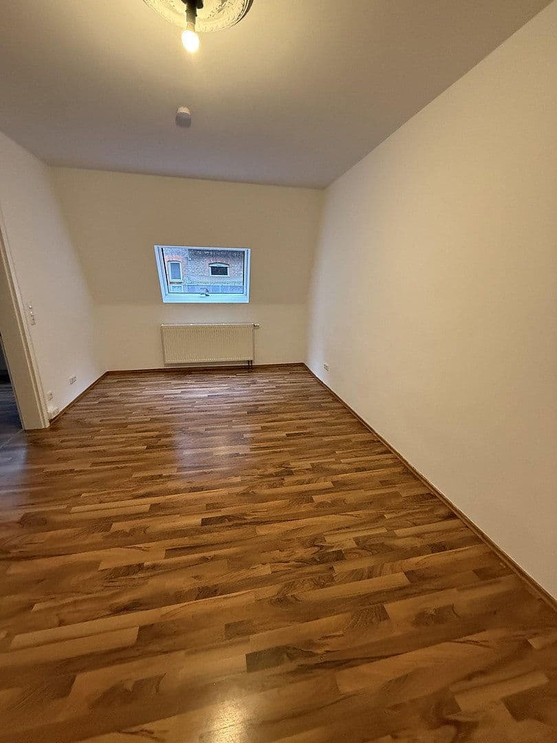 Prenájom domu 59 m², pozemek 800 m², Wiesbaden, Hesensko Prenájom domu 59 m², pozemek 800 m², Wiesbaden, Hesensko