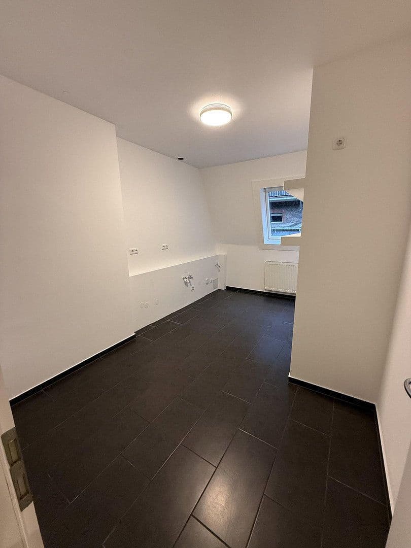 Prenájom domu 59 m², pozemek 800 m², Wiesbaden, Hesensko Prenájom domu 59 m², pozemek 800 m², Wiesbaden, Hesensko