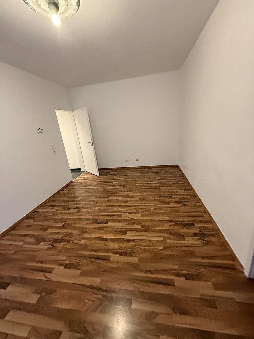Prenájom domu 59 m², pozemek 800 m², Wiesbaden, Hesensko Prenájom domu 59 m², pozemek 800 m², Wiesbaden, Hesensko