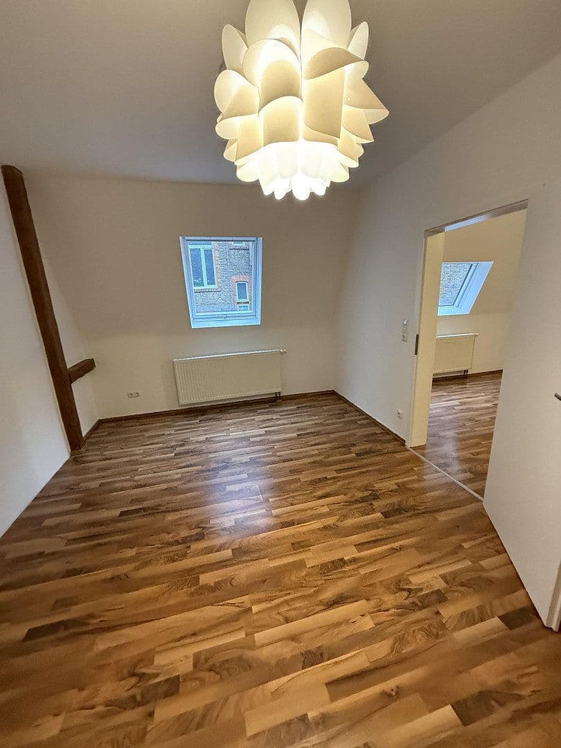 Prenájom domu 59 m², pozemek 800 m², Wiesbaden, Hesensko Prenájom domu 59 m², pozemek 800 m², Wiesbaden, Hesensko