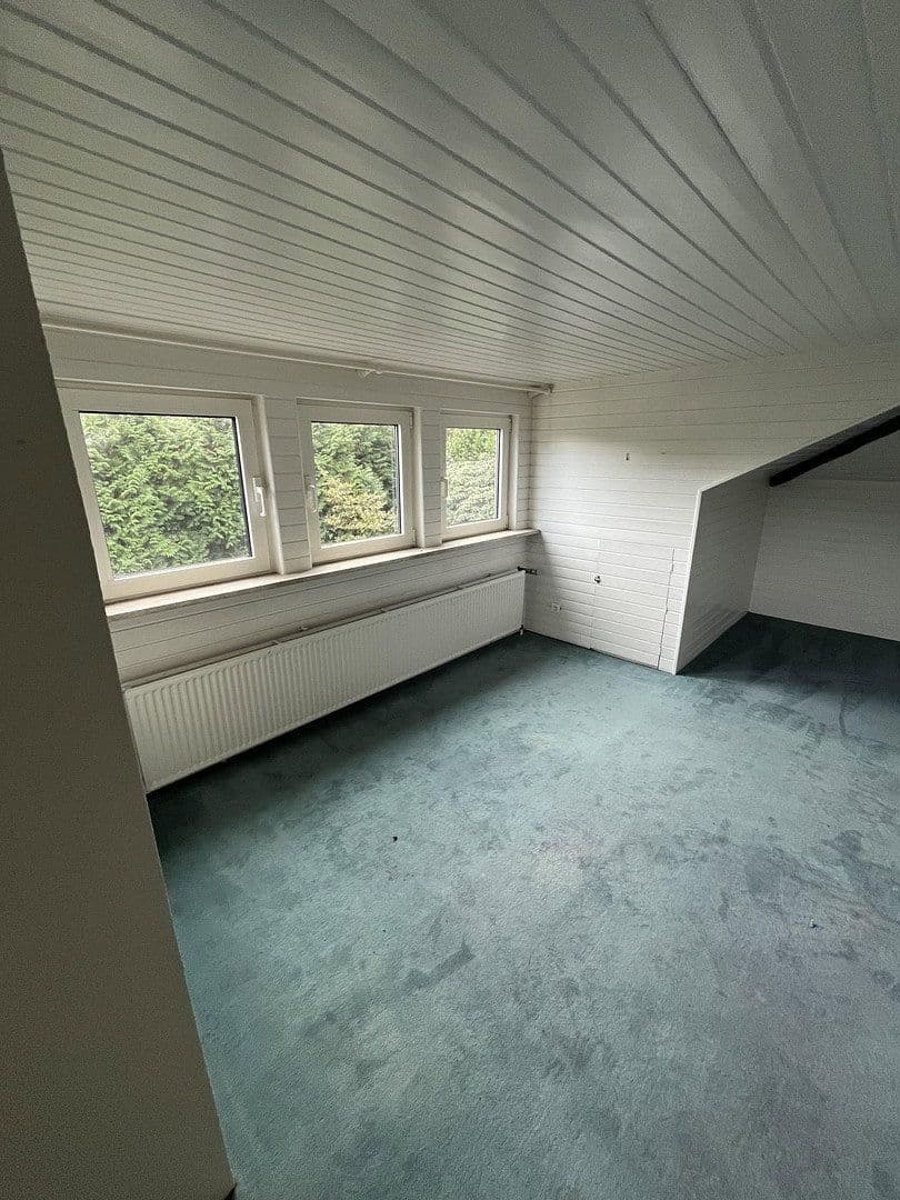 Predaj domu 220 m², pozemek 1.463 m², Königgrätzerstr. 12, Solingen, Severné Porýnie - Westfálsko Predaj domu 220 m², pozemek 1.463 m², Königgrätzerstr. 12, Solingen, Severné Porýnie - Westfálsko