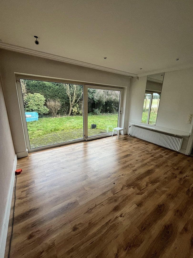 Predaj domu 220 m², pozemek 1.463 m², Königgrätzerstr. 12, Solingen, Severné Porýnie - Westfálsko Predaj domu 220 m², pozemek 1.463 m², Königgrätzerstr. 12, Solingen, Severné Porýnie - Westfálsko