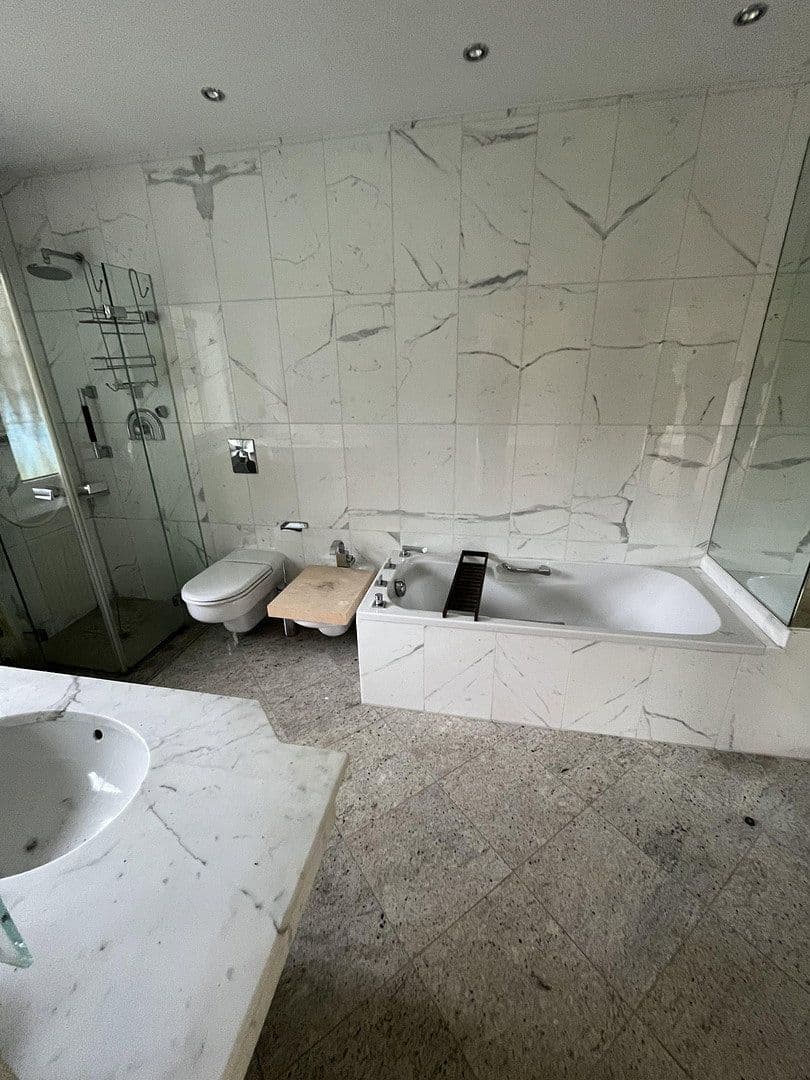 Predaj domu 220 m², pozemek 1.463 m², Königgrätzerstr. 12, Solingen, Severné Porýnie - Westfálsko Predaj domu 220 m², pozemek 1.463 m², Königgrätzerstr. 12, Solingen, Severné Porýnie - Westfálsko
