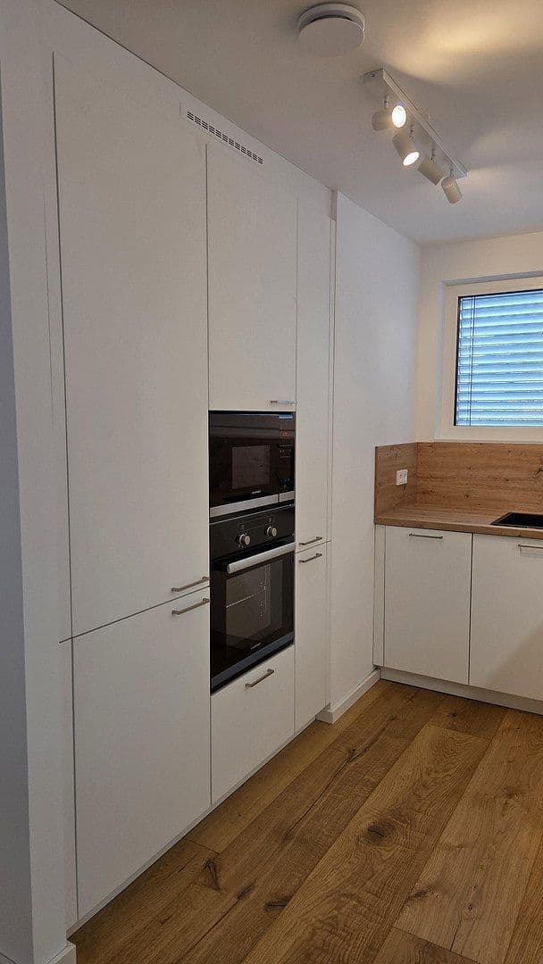 Prenájom bytu 2-izbový 65 m², Bergisch Gladbach, Severné Porýnie - Westfálsko Prenájom bytu 2-izbový 65 m², Bergisch Gladbach, Severné Porýnie - Westfálsko