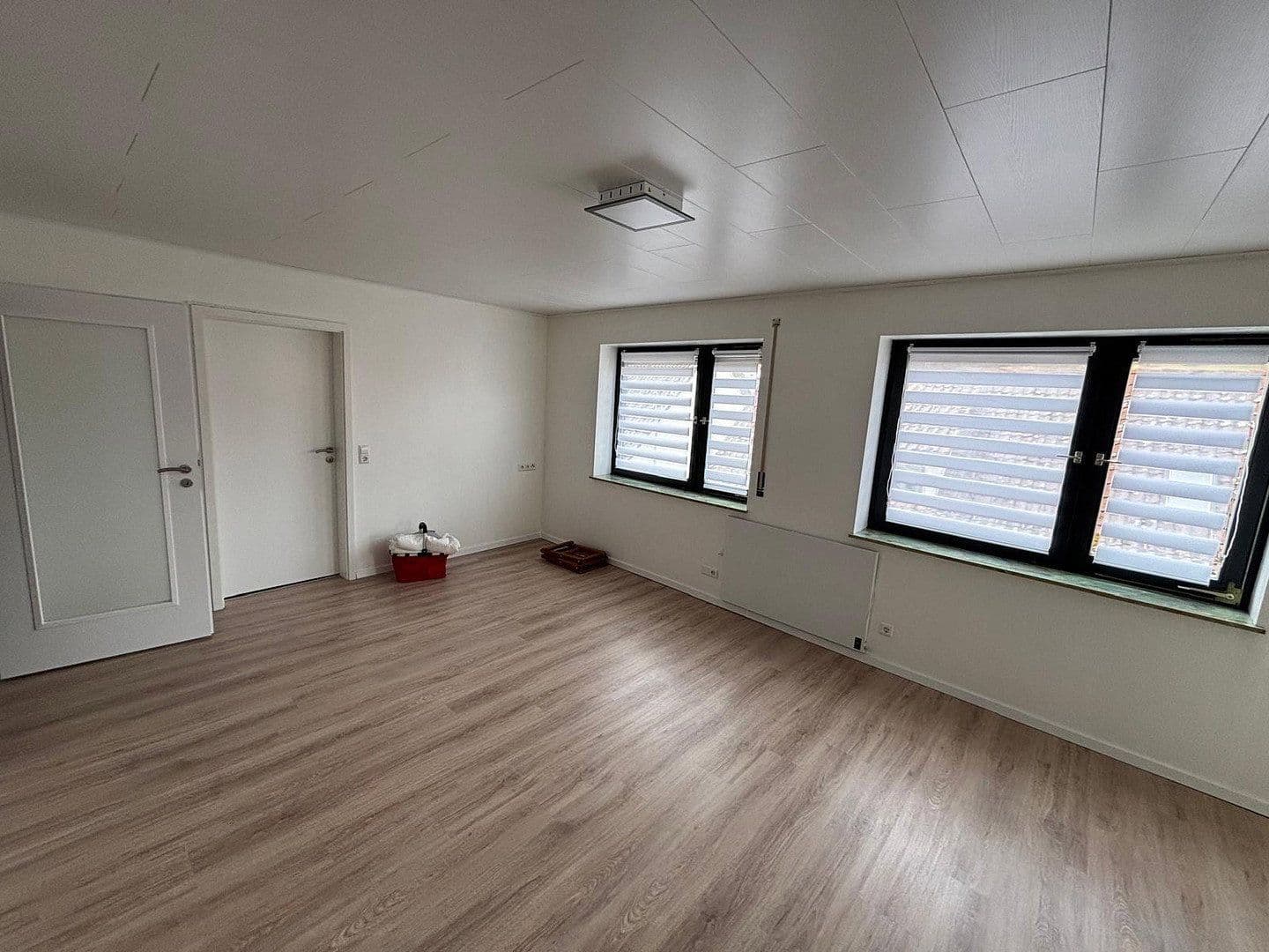Prenájom bytu 3-izbový 92 m², Neufra, Bádensko-Wurttembersko Prenájom bytu 3-izbový 92 m², Neufra, Bádensko-Wurttembersko