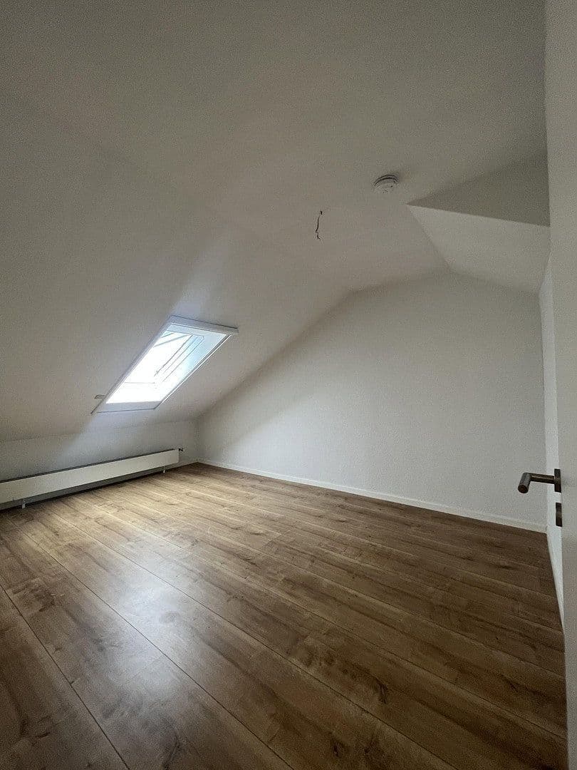 Prenájom bytu 4-izbový 91 m², Westerwaldstraße 5, Limburg an der Lahn, Hesensko Prenájom bytu 4-izbový 91 m², Westerwaldstraße 5, Limburg an der Lahn, Hesensko