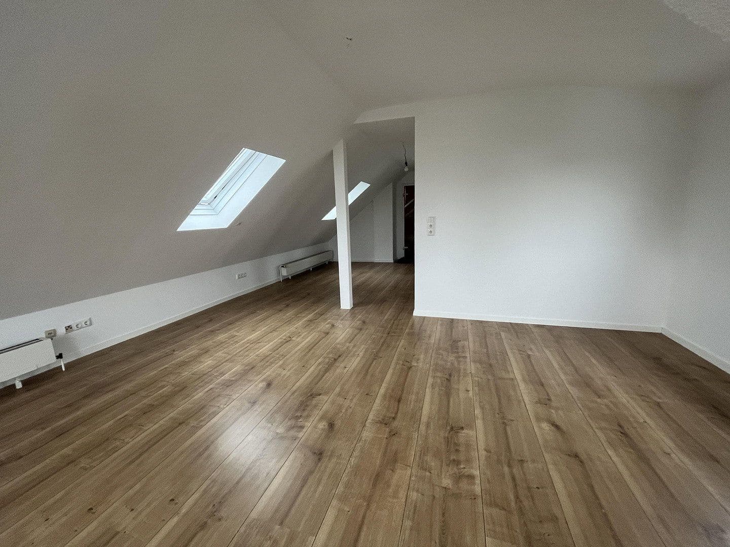 Prenájom bytu 4-izbový 91 m², Westerwaldstraße 5, Limburg an der Lahn, Hesensko Prenájom bytu 4-izbový 91 m², Westerwaldstraße 5, Limburg an der Lahn, Hesensko