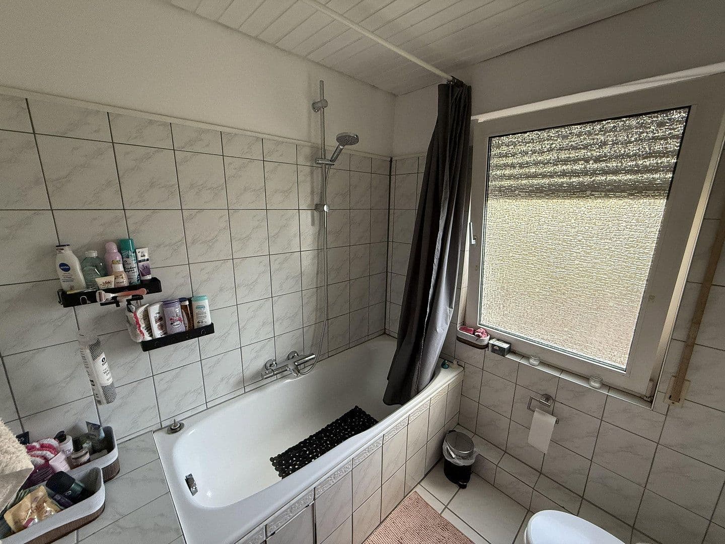 Prenájom bytu 3-izbový 89 m², Im Bruch 1a, Köln, Severné Porýnie - Westfálsko Prenájom bytu 3-izbový 89 m², Im Bruch 1a, Köln, Severné Porýnie - Westfálsko