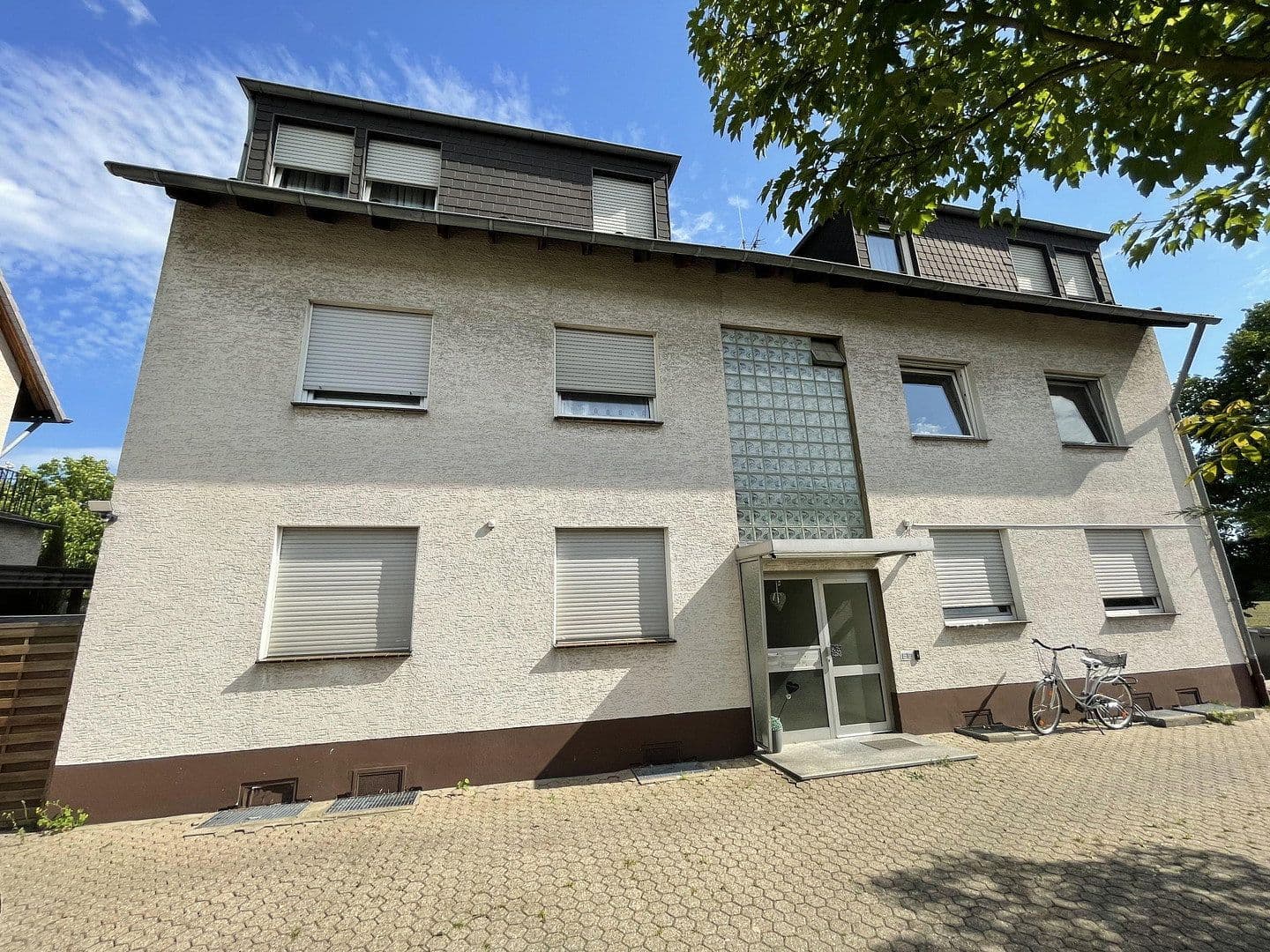 Prenájom bytu 3-izbový 89 m², Im Bruch 1a, Köln, Severné Porýnie - Westfálsko Prenájom bytu 3-izbový 89 m², Im Bruch 1a, Köln, Severné Porýnie - Westfálsko