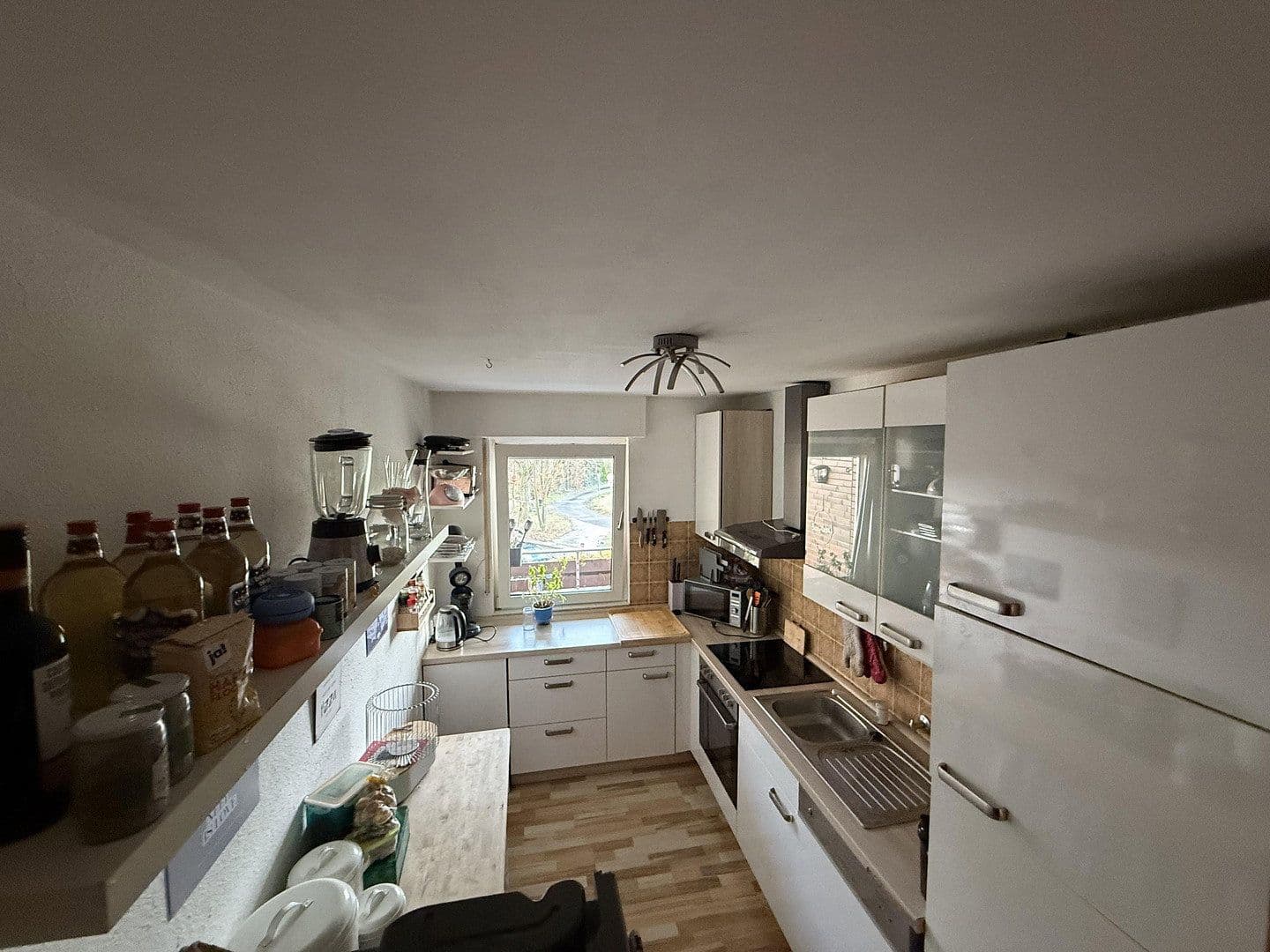 Prenájom bytu 3-izbový 89 m², Im Bruch 1a, Köln, Severné Porýnie - Westfálsko Prenájom bytu 3-izbový 89 m², Im Bruch 1a, Köln, Severné Porýnie - Westfálsko
