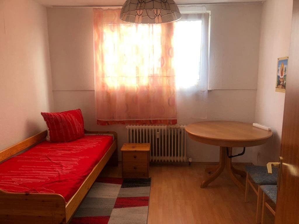 Prenájom bytu 3-izbový 60 m², Schwarzbach 80, Wuppertal, Severné Porýnie - Westfálsko Prenájom bytu 3-izbový 60 m², Schwarzbach 80, Wuppertal, Severné Porýnie - Westfálsko