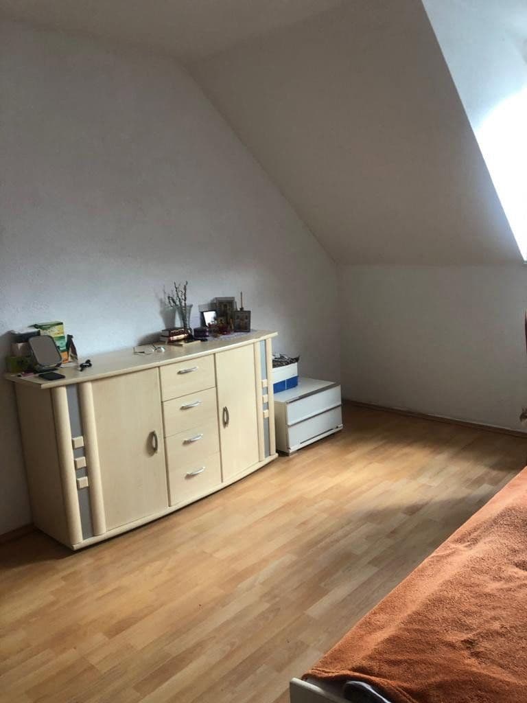 Prenájom bytu 3-izbový 60 m², Schwarzbach 80, Wuppertal, Severné Porýnie - Westfálsko Prenájom bytu 3-izbový 60 m², Schwarzbach 80, Wuppertal, Severné Porýnie - Westfálsko