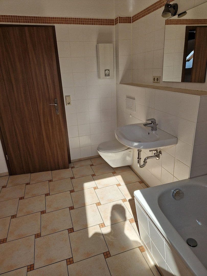 Prenájom bytu 2-izbový 65 m², Hoyerswerda Str.113, Budyšín, Sasko Prenájom bytu 2-izbový 65 m², Hoyerswerda Str.113, Budyšín, Sasko